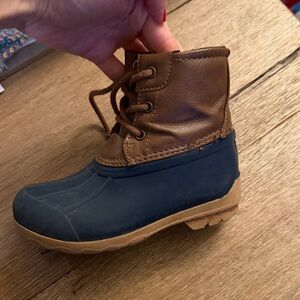 Sperry Kids Boots in Brown and Navy